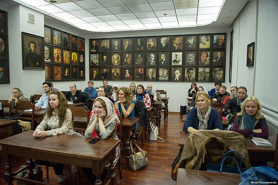 В аудитории &laquo;Литература&raquo;